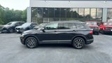 Used 2021 Volkswagen Tiguan SEL image 2