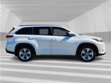 Used 2017 Toyota Highlander Limited image 3