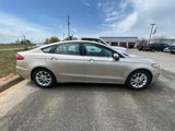 Certified 2019 Ford Fusion SE image 3