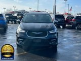 Used 2023 Chrysler Pacifica Limited image 4