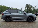 Used 2022 Volkswagen Tiguan SE R-Line image 2