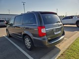 Used 2016 Chrysler Town & Country Touring image 3