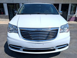 Used 2016 Chrysler Town & Country Touring-L w/ Driver Convenience Group image 2