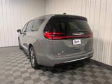 New 2025 Chrysler Pacifica Select image 6