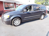 Used 2014 Chrysler Town & Country Touring image 3