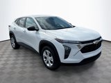 Used 2025 Chevrolet Trax LS image 3