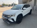 Used 2022 Volkswagen Taos SEL image 2