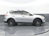 Used 2017 Toyota RAV4 SE image 2