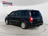 Used 2014 Chrysler Town & Country Touring image 5