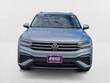 Used 2022 Volkswagen Tiguan SE image 2