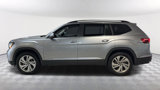 Used 2022 Volkswagen Atlas SE image 3