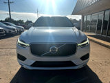 Used 2019 Volvo XC60 T6 Momentum w/ Multimedia Package image 3