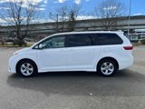 Used 2018 Toyota Sienna LE image 3