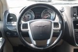 Used 2015 Chrysler Town & Country Touring image 3
