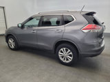 Used 2016 Nissan Rogue SV image 3