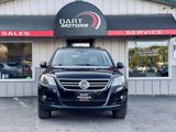 Used 2010 Volkswagen Tiguan SEL image 2