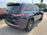 Used 2023 Jeep Grand Cherokee Limited image 5