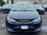Used 2017 Chrysler Pacifica Touring-L image 2