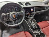 Used 2025 Porsche Macan image 4