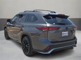 Used 2024 Toyota Highlander LE image 3