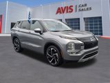 Used 2023 Mitsubishi Outlander SE image 3