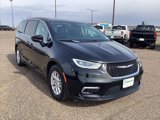 Used 2023 Chrysler Pacifica Touring-L image 6