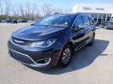 Certified 2020 Chrysler Pacifica Limited w/ Advanced Safetytec Group image 3