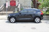 Used 2022 Volvo XC40 T5 Momentum image 4