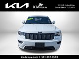 Used 2018 Jeep Grand Cherokee Altitude image 2