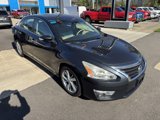 Used 2015 Nissan Altima 2.5 SV w/ Convenience Package image 2