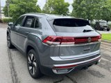 Used 2024 Volkswagen Atlas Cross Sport SE image 2