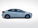 Used 2017 Kia Forte LX image 4