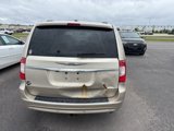 Used 2016 Chrysler Town & Country Touring-L image 5
