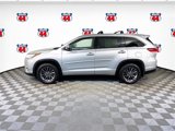 Used 2017 Toyota Highlander XLE image 4