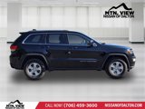 Used 2017 Jeep Grand Cherokee Laredo w/ Quick Order Package 2BE image 3