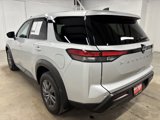 Used 2024 Nissan Pathfinder S image 5