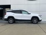 Used 2023 GMC Terrain SLT image 3