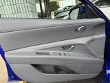 Used 2023 Hyundai Elantra Blue image 2