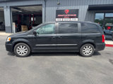 Used 2013 Chrysler Town & Country Touring image 2