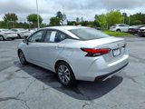Used 2023 Nissan Versa SV image 3