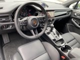 Certified 2025 Porsche Macan image 4