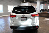 Used 2017 Toyota Highlander XLE image 6