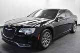 Used 2018 Chrysler 300 Touring image 3