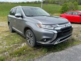 Used 2020 Mitsubishi Outlander ES image 2