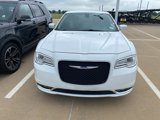 Used 2018 Chrysler 300 Touring w/ Driver Convenience Group image 2