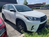 Used 2018 Toyota Highlander SE image 2