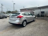 Used 2017 Ford Focus SE image 5