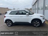 Used 2023 Hyundai Venue SEL image 2