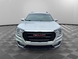 Used 2022 GMC Terrain SLE w/ Driver Convenience Package image 3