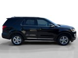 Used 2017 Ford Explorer XLT w/ Equipment Group 202A image 6